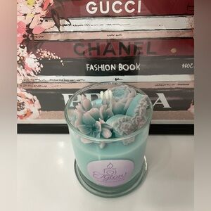 🕯️🌸🦋NIB Tiffany Blue Floral Scented Candle